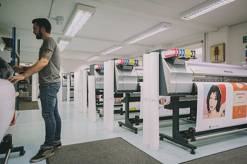 How Same-Day Delivery Couriers Empower Printers To Redefine Speed And Precision